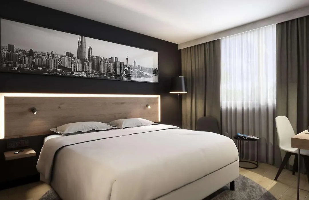 Park Inn By Radisson Vilnius Airport-1
